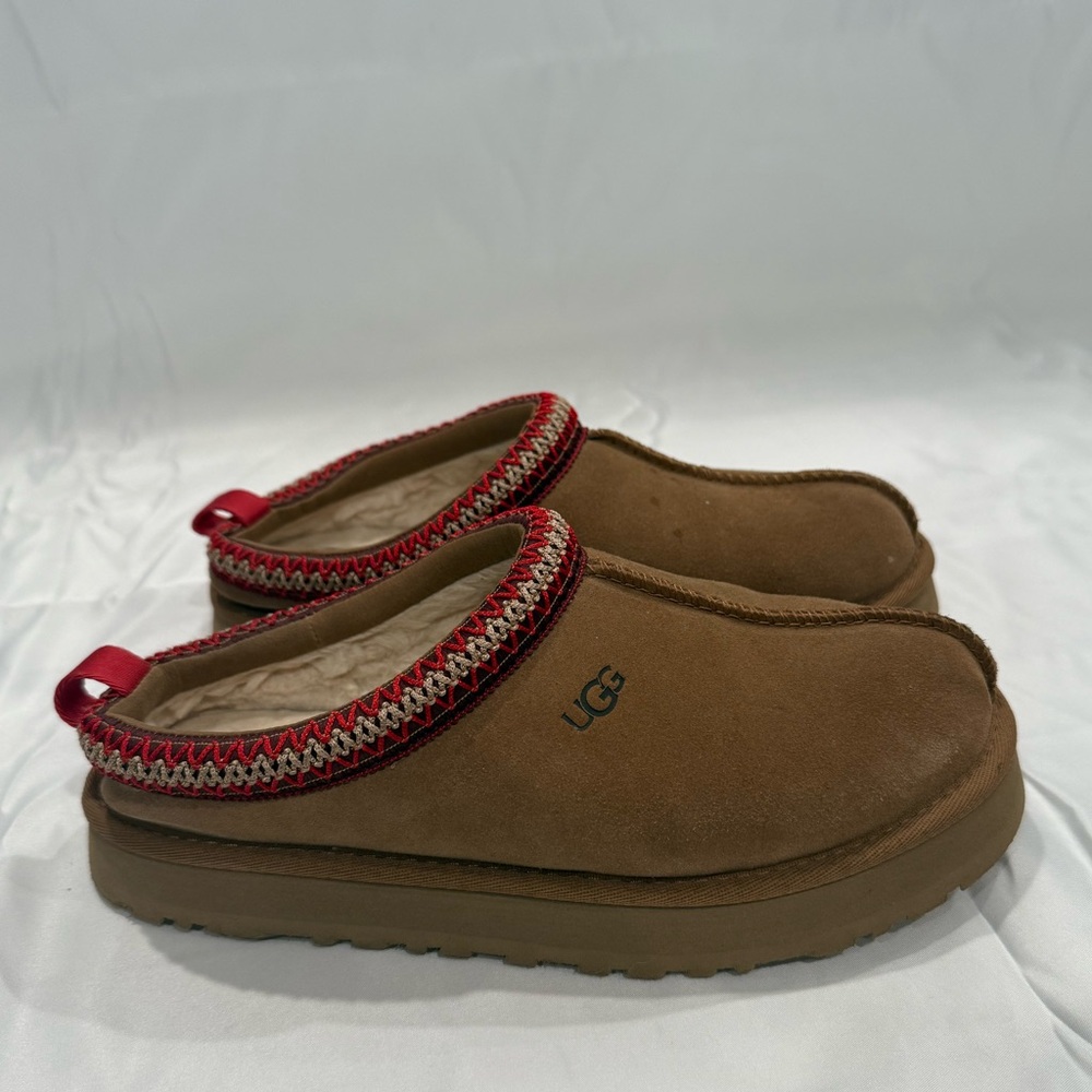 UGG Tasman Chestnut with Red Accents